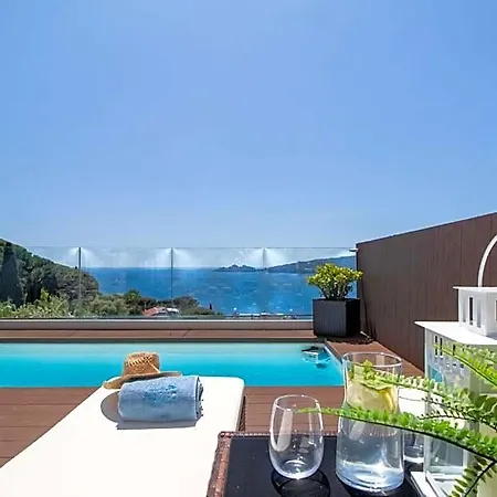 Silvia - Private Pool Отель